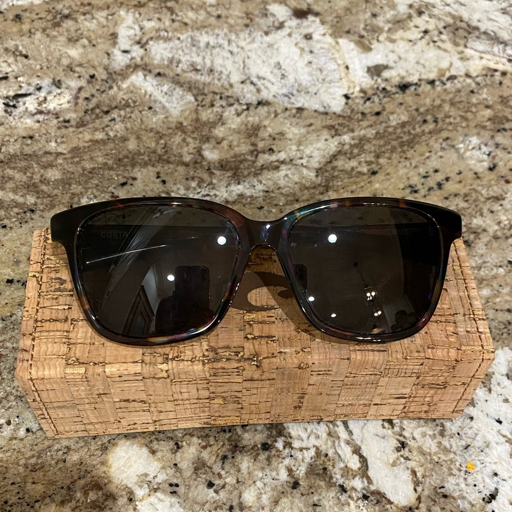 COSTA DEL MAR sunglasses